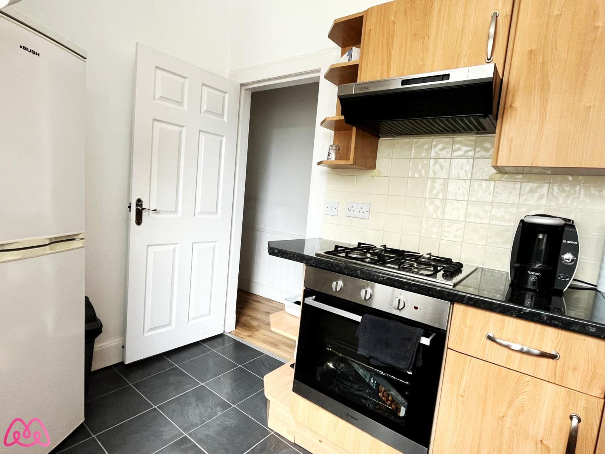 2 Bedrooms Entire Apartment Self Check In Kelty Εξωτερικό φωτογραφία