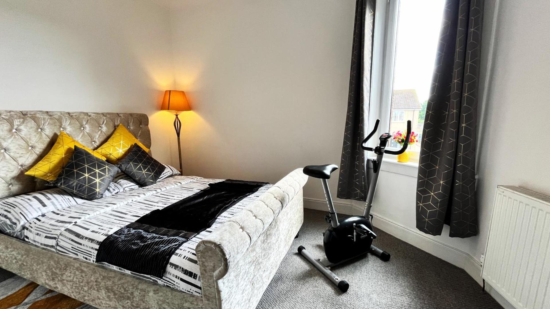 2 Bedrooms Entire Apartment Self Check In Kelty Εξωτερικό φωτογραφία